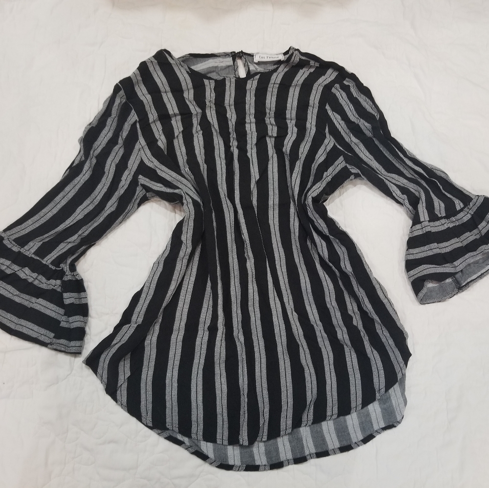 Flowy boutique top bell sleeves